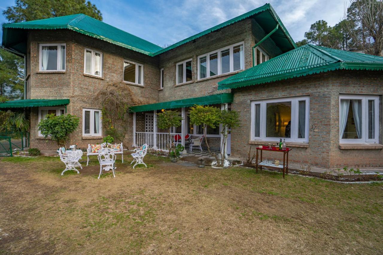 Saffronstays Chalet Vie, Kasauli - All Clear Roads ภายนอก รูปภาพ
